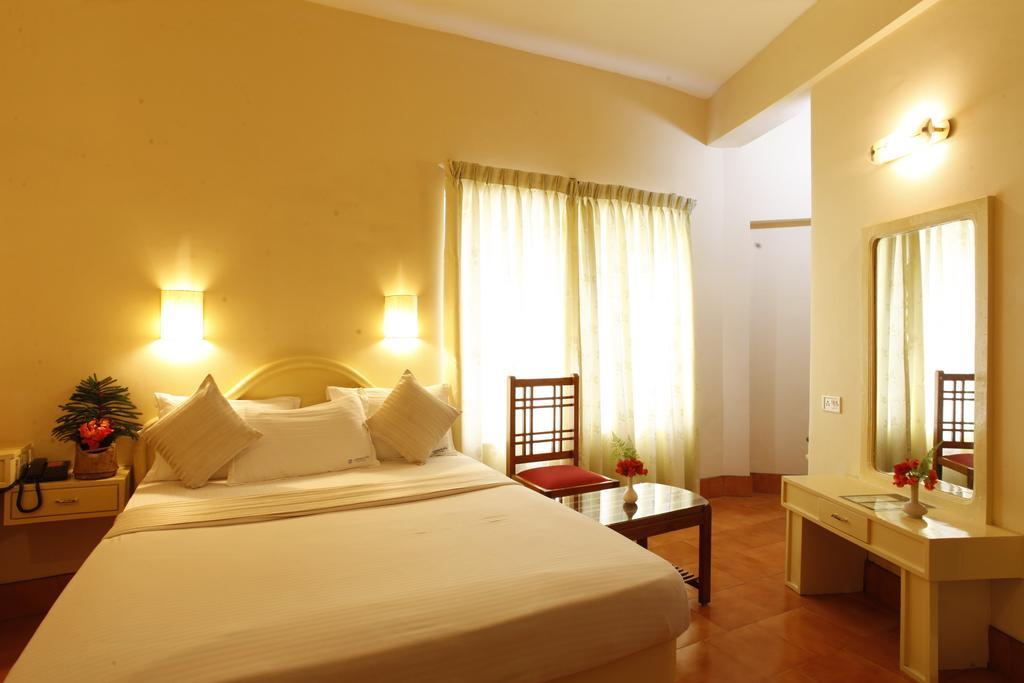 Michaels Inn Thekkady Exterior photo