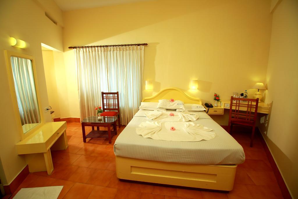 Michaels Inn Thekkady Exterior photo