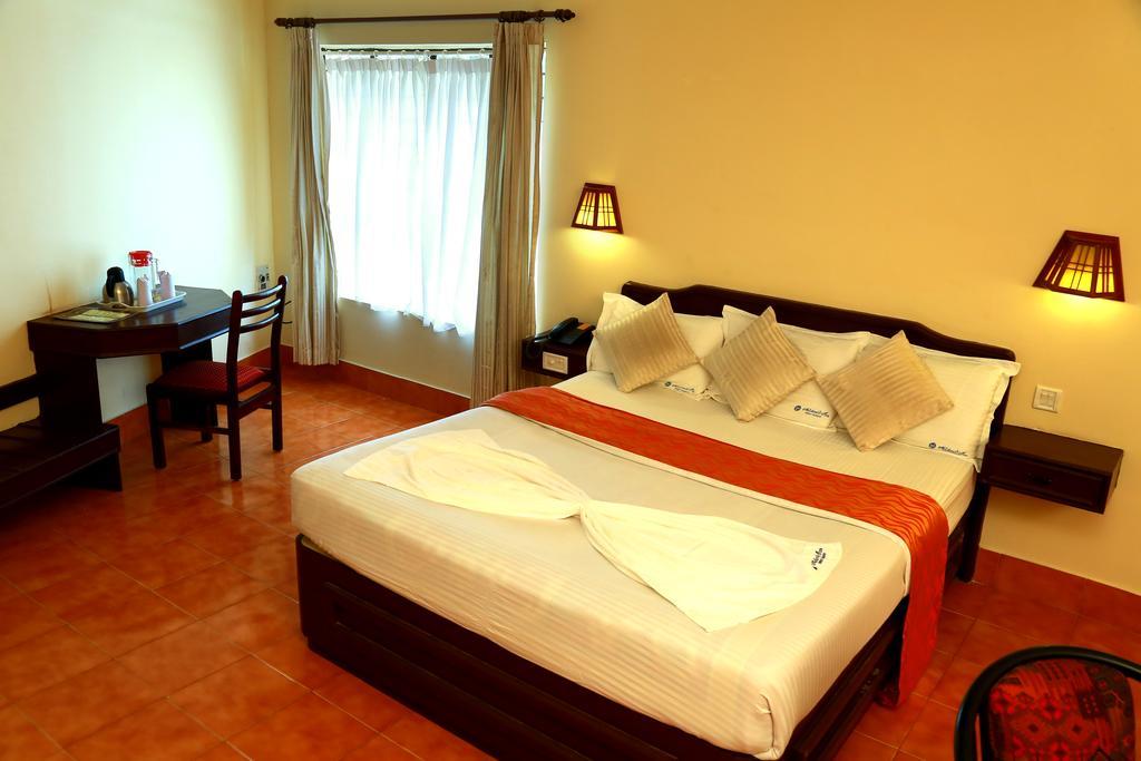 Michaels Inn Thekkady Exterior photo