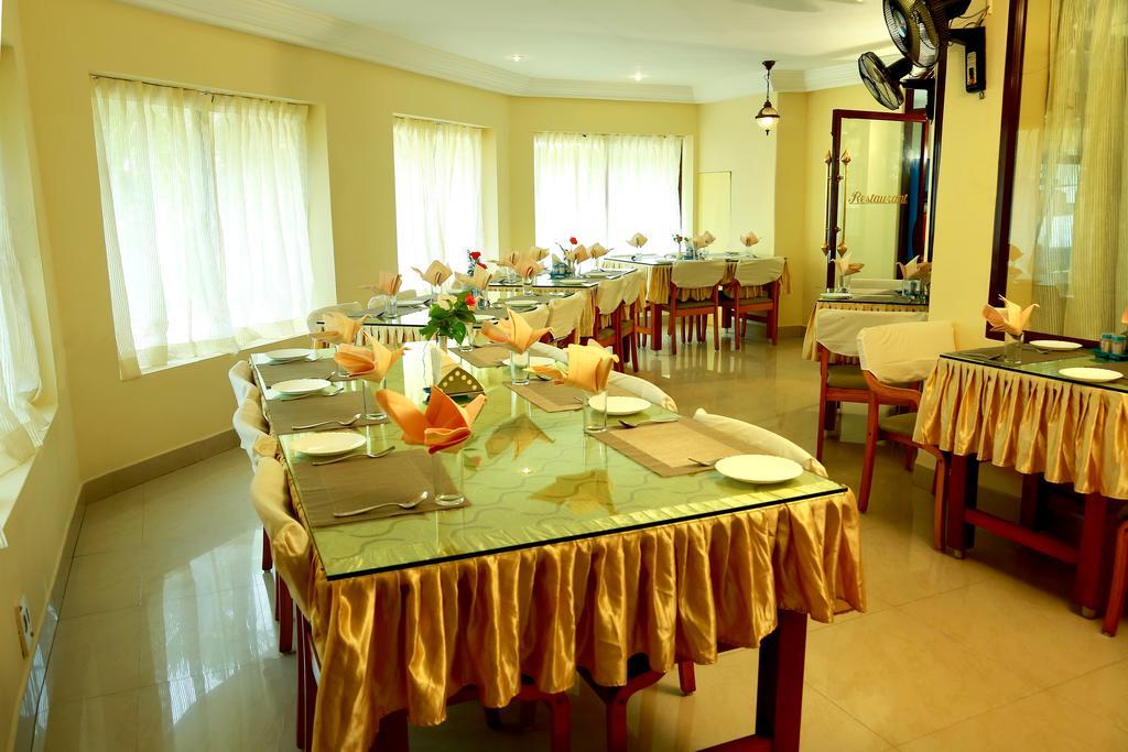 Michaels Inn Thekkady Exterior photo